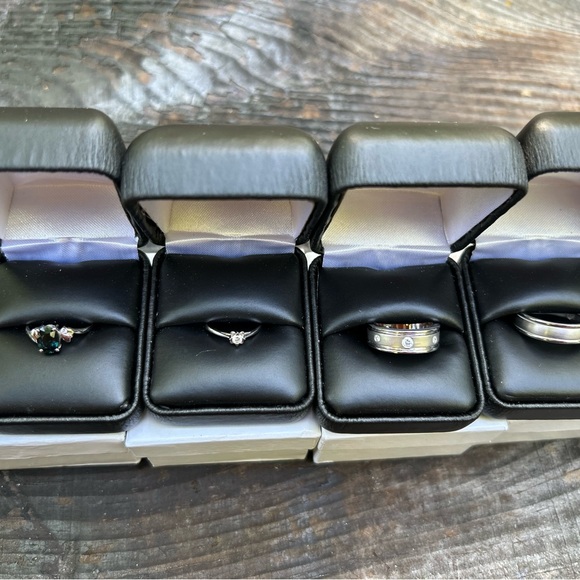 4 rings( white gold nature diamond, blue/green sapphire) wedding/engagement - Picture 15 of 15